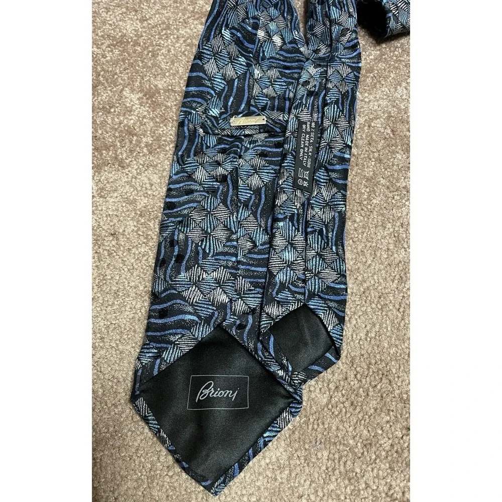 Brioni this vtg